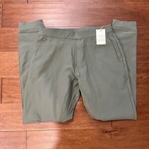 Peter Millar Atlas Performance Jogger Size Small NWT